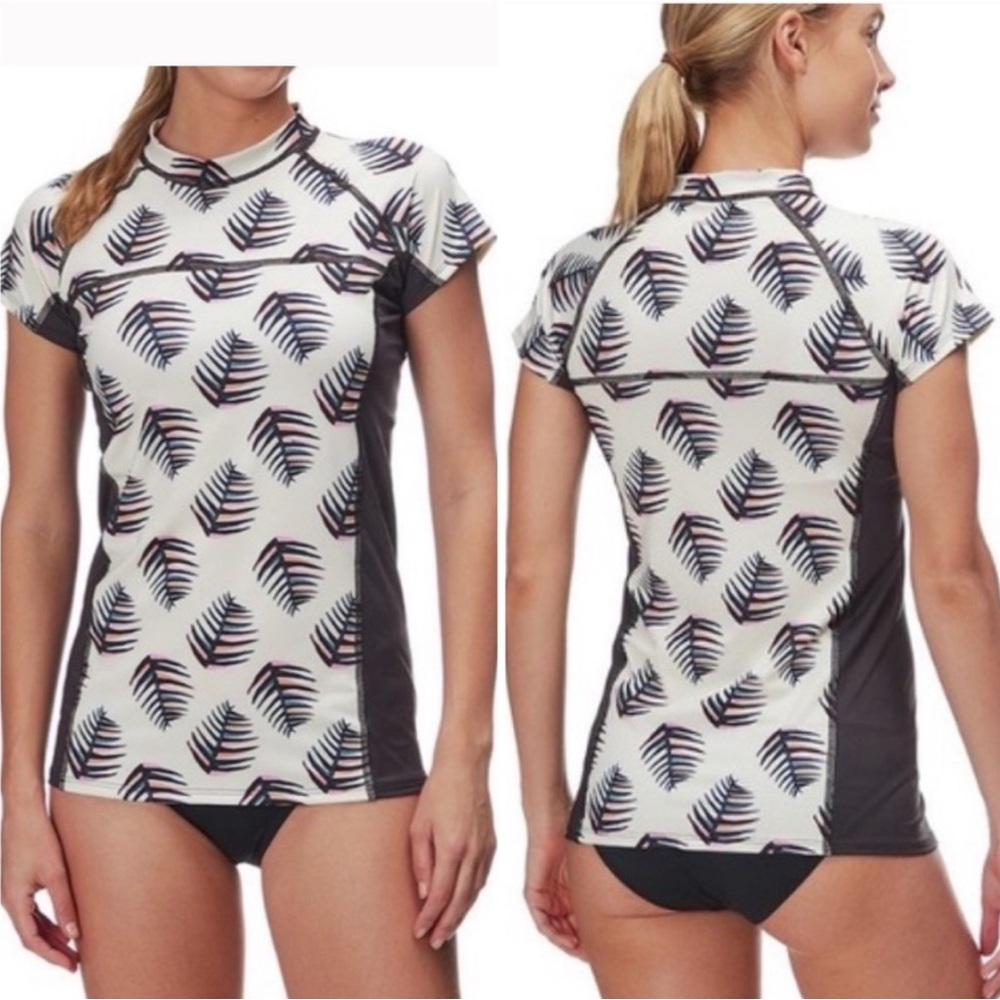 PATAGONIA Micro Swell Rashguard Short Sleeve Rutabaga Tropical Floral Size Large